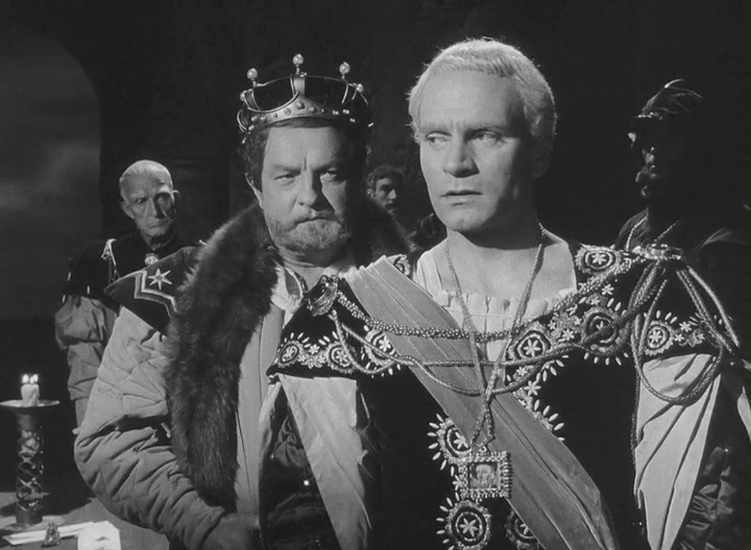 浅谈哈姆雷特为什么会拖延复仇