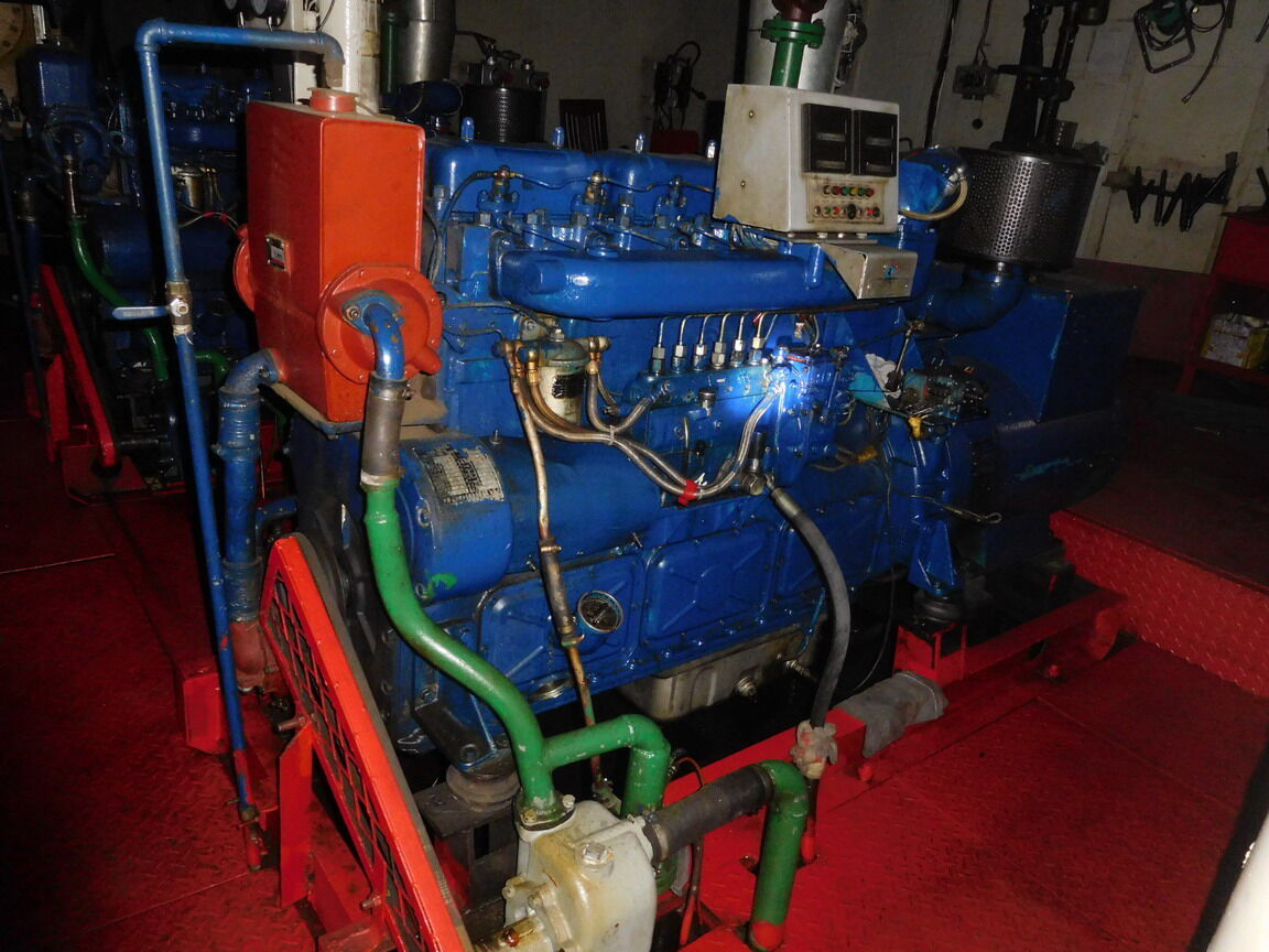 货船的主机型号