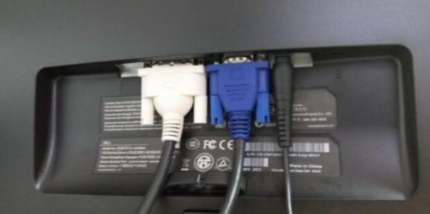 主机插两个显示器导致电脑卡