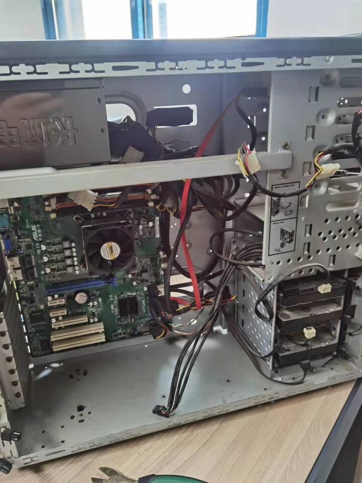 服务区主机卡住不动