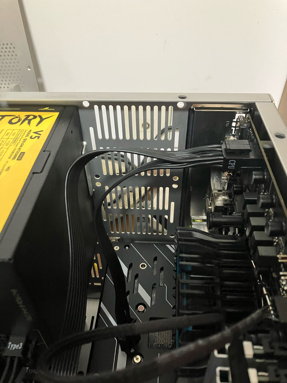 主机加两个风扇