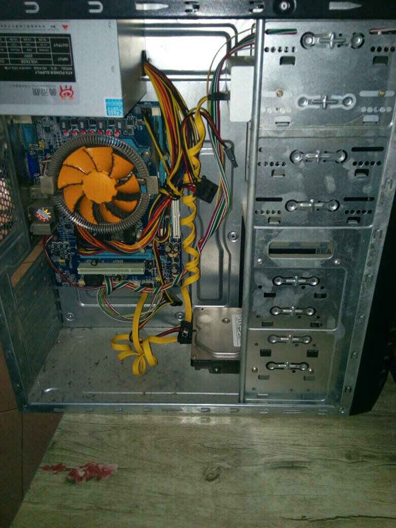 电脑主机有嘀嘀响