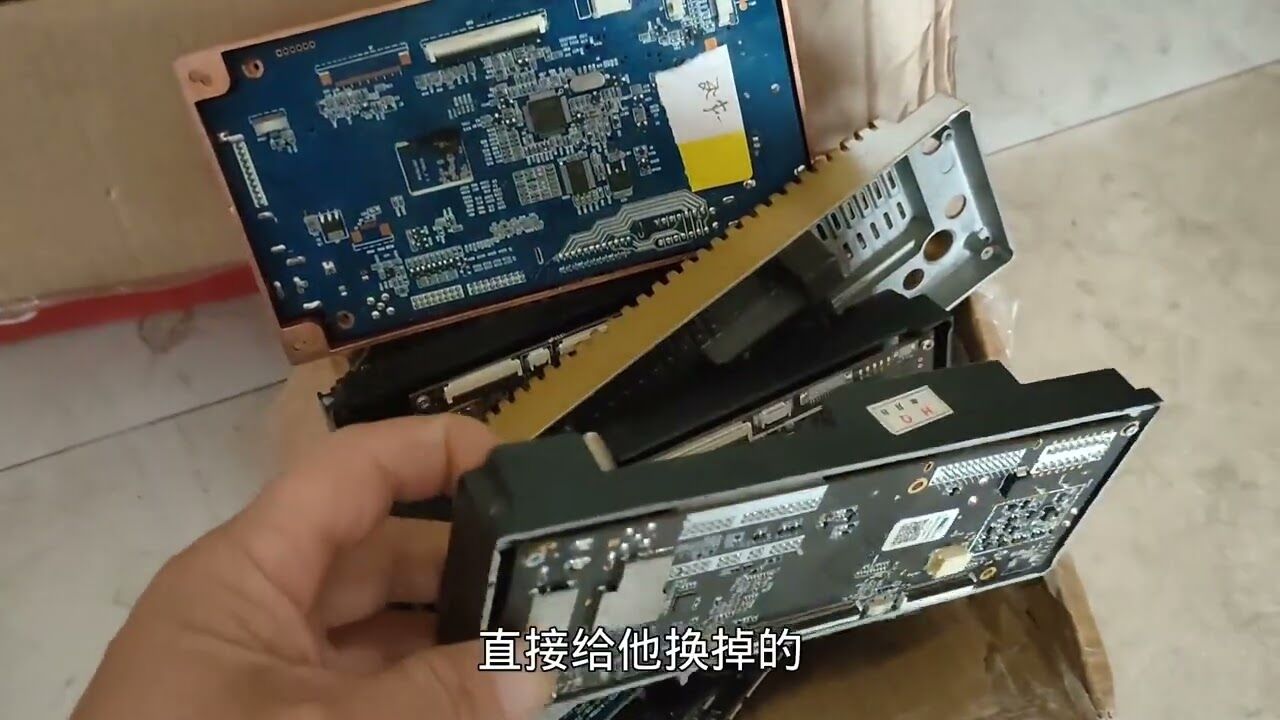 观致导航主机拆机