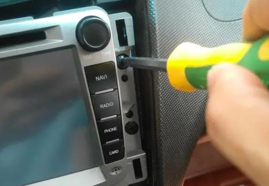 观致导航主机拆机