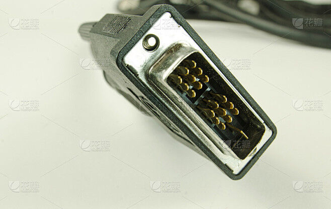 显示器链接主机有几条线