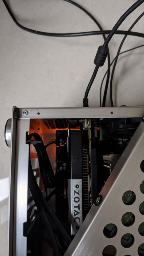 主机开机几个灯亮