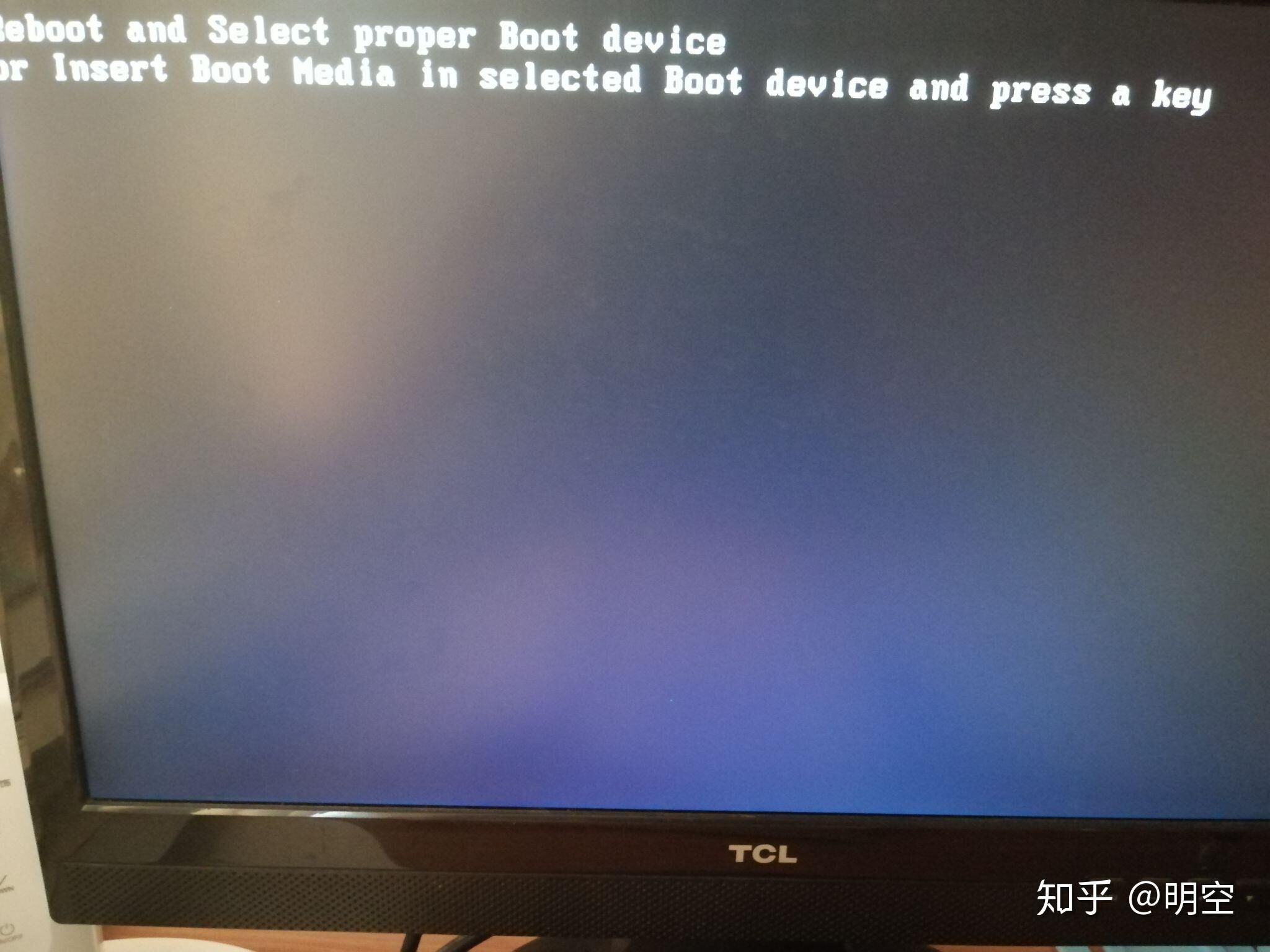 电脑主机摔倒开不开机